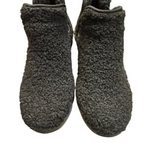 Mark Nason Men’s 7.5 Black Sherpa Slip On Booties